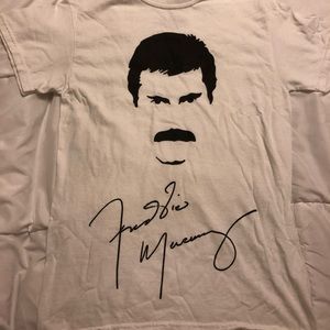 Freddie Mercury, Queen Tee